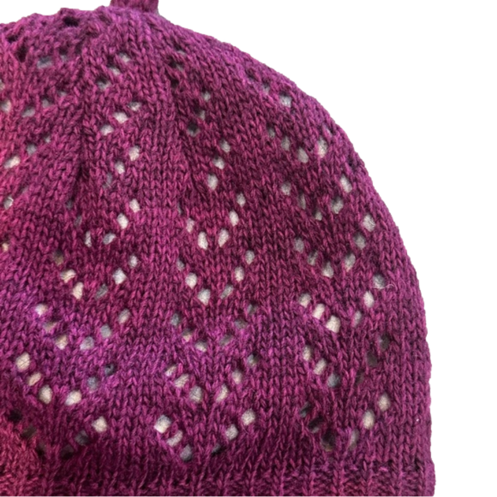 Garneau Celest Beanie in Magenta, NWT - Picture 3 of 4
